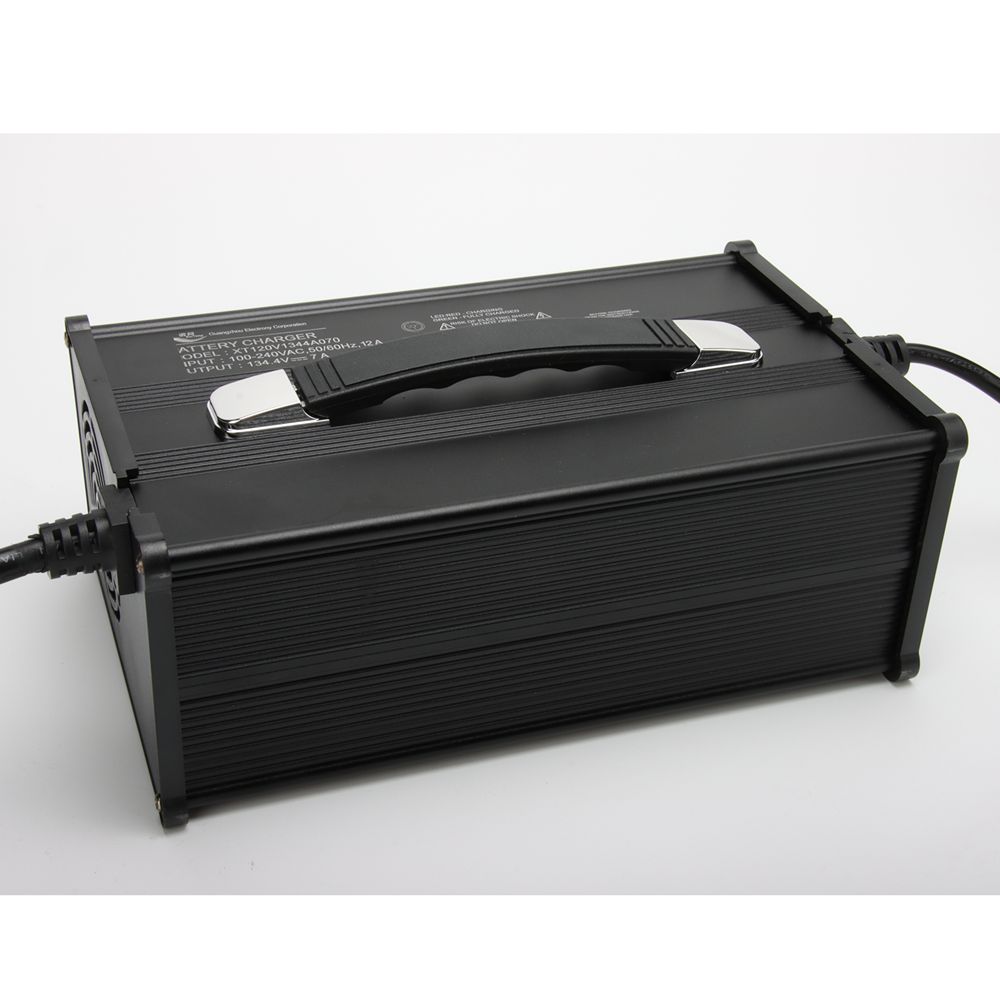 Полнач за батерии од 1000W