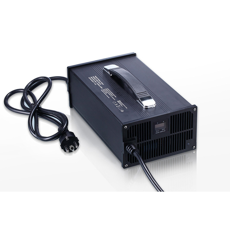 Полнач за батерии од 1500W