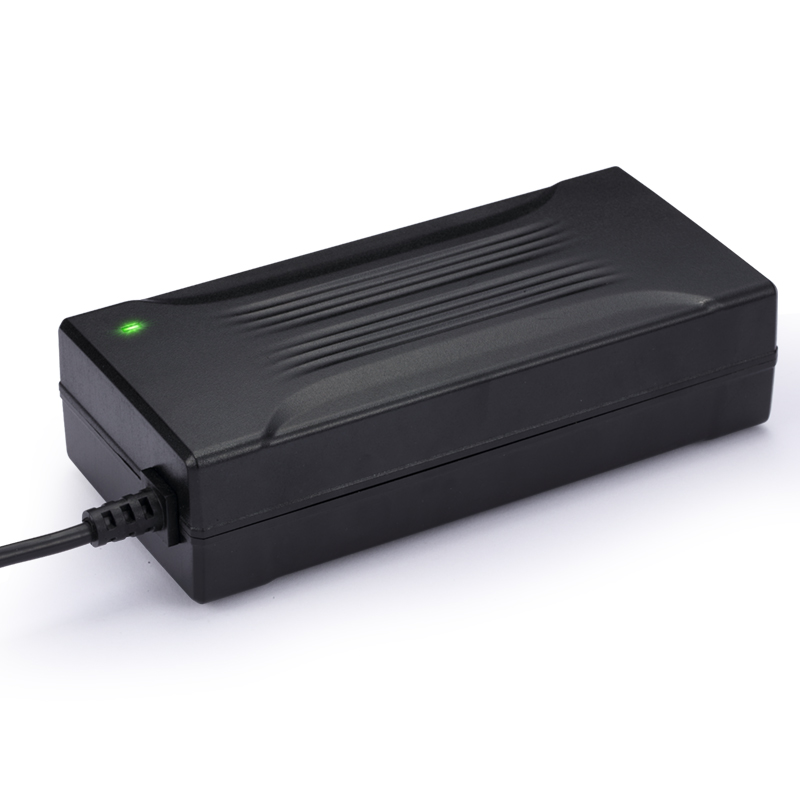 Полнач за батерии од 150 W