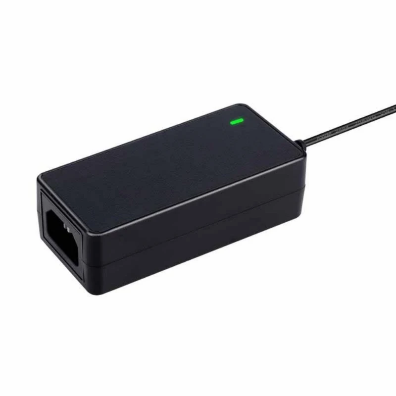 Адаптер за напојување на работната површина од 180 W