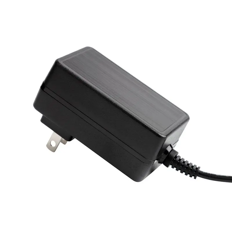 Напојување со напојување со 9V 2,5A, наведено во UL